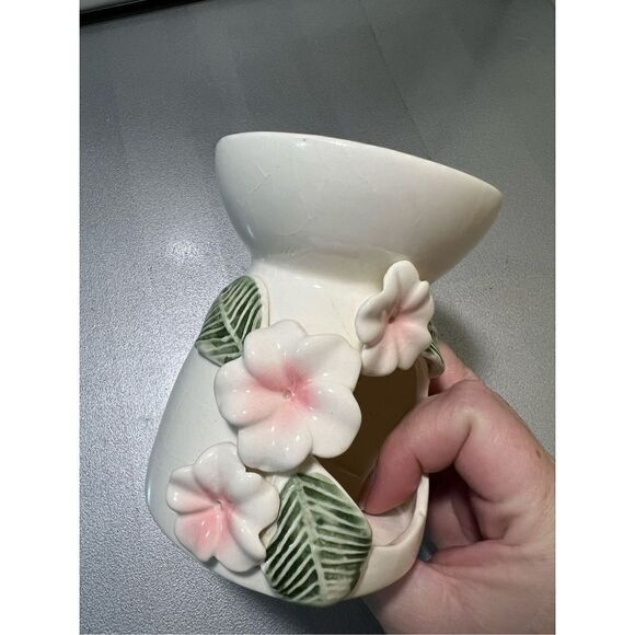 Pink &‎ White Hibiscus Ceramic Wax Warmer - NWOT - Picture 8 of 10
